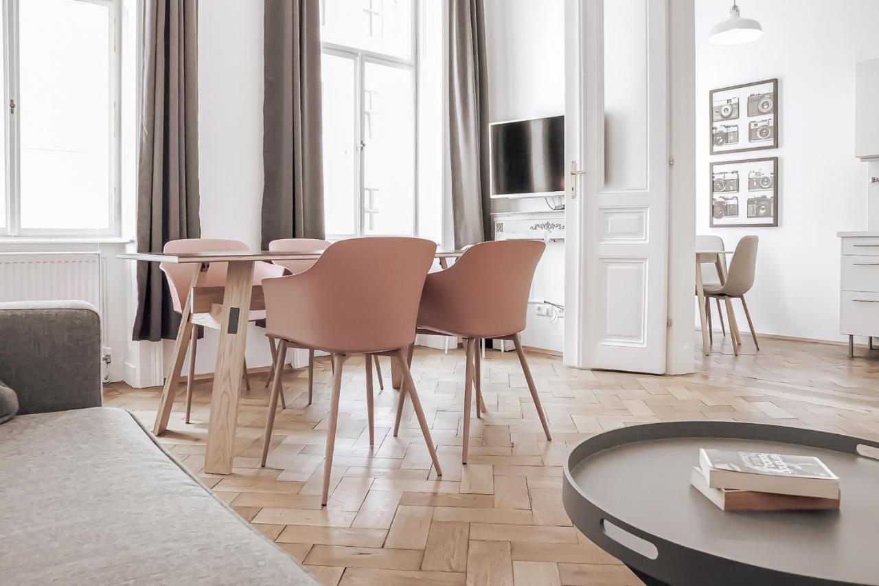 Heymi Apartments Kluckygasse Wina Bagian luar foto