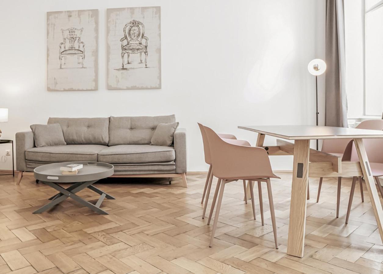 Heymi Apartments Kluckygasse Wina Bagian luar foto