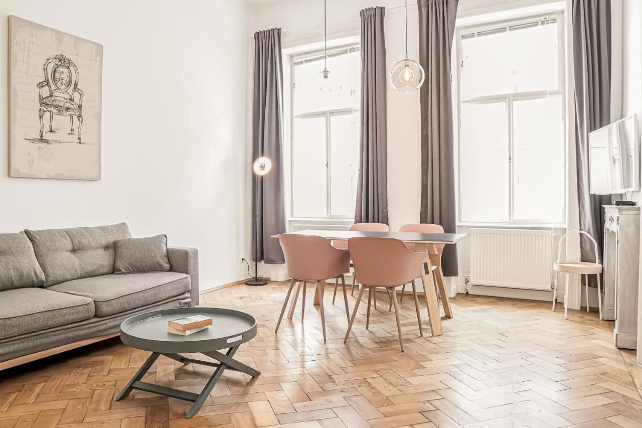 Heymi Apartments Kluckygasse Wina Bagian luar foto