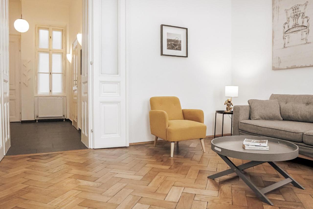 Heymi Apartments Kluckygasse Wina Bagian luar foto